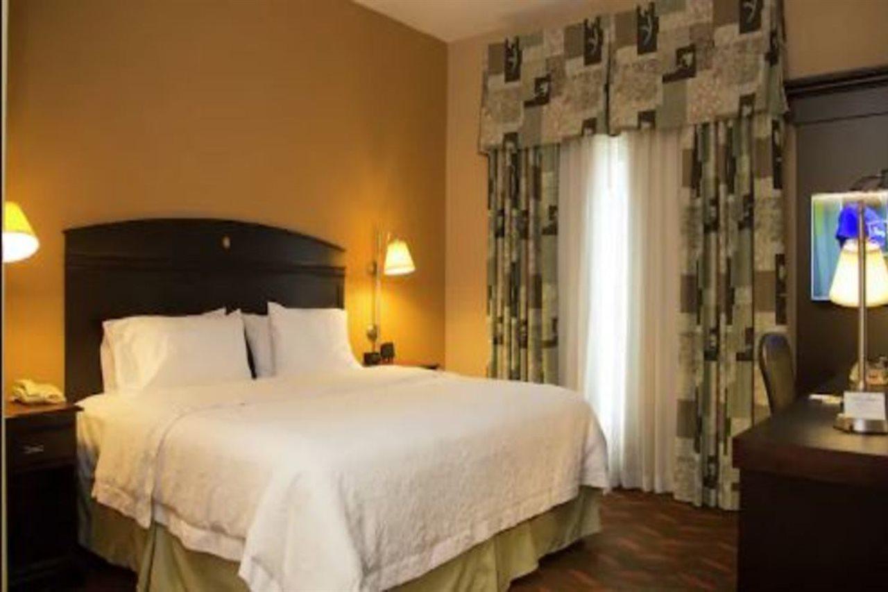 Hampton Inn & Suites Houston Rosenberg Exterior photo