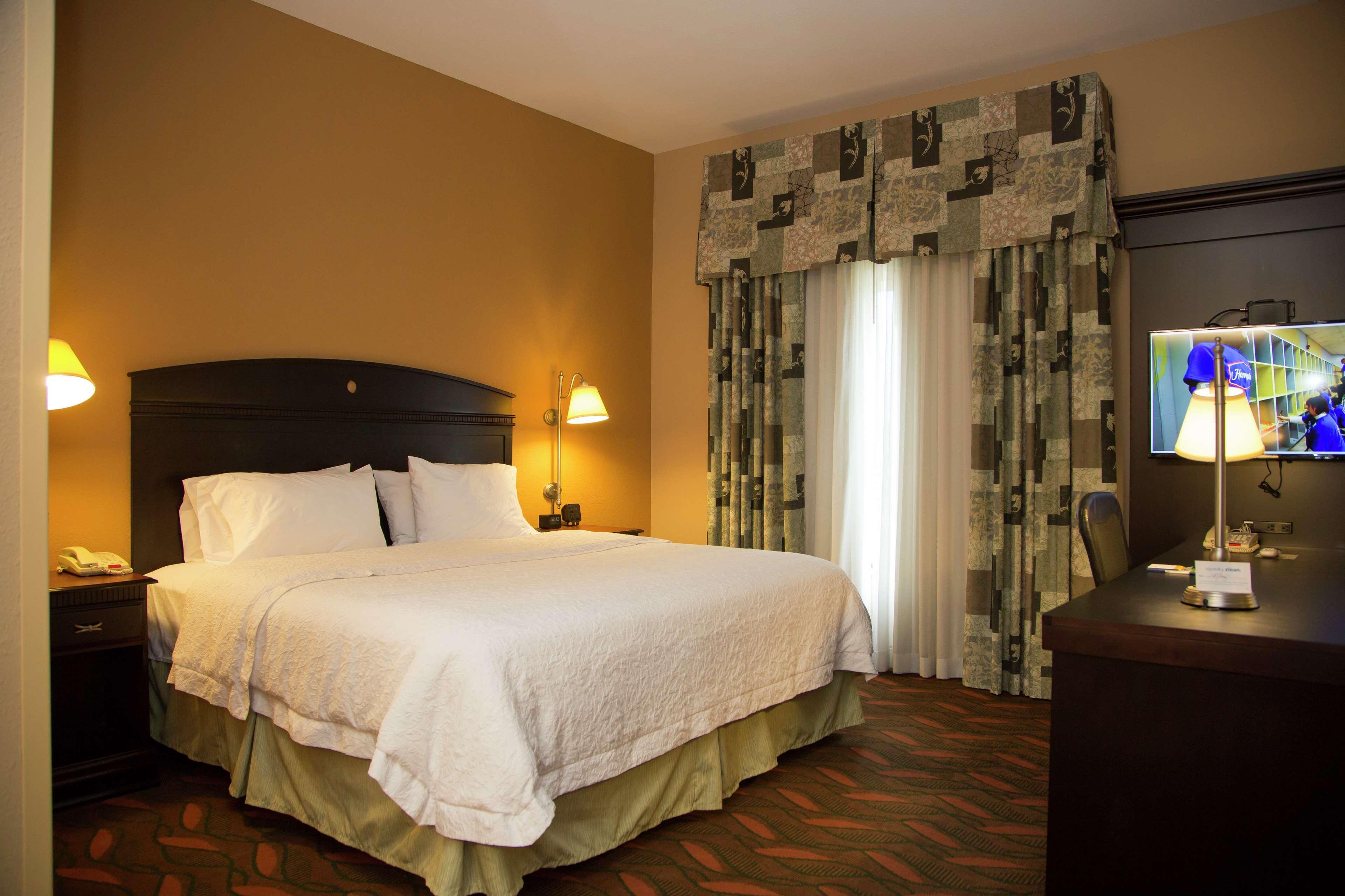 Hampton Inn & Suites Houston Rosenberg Exterior photo