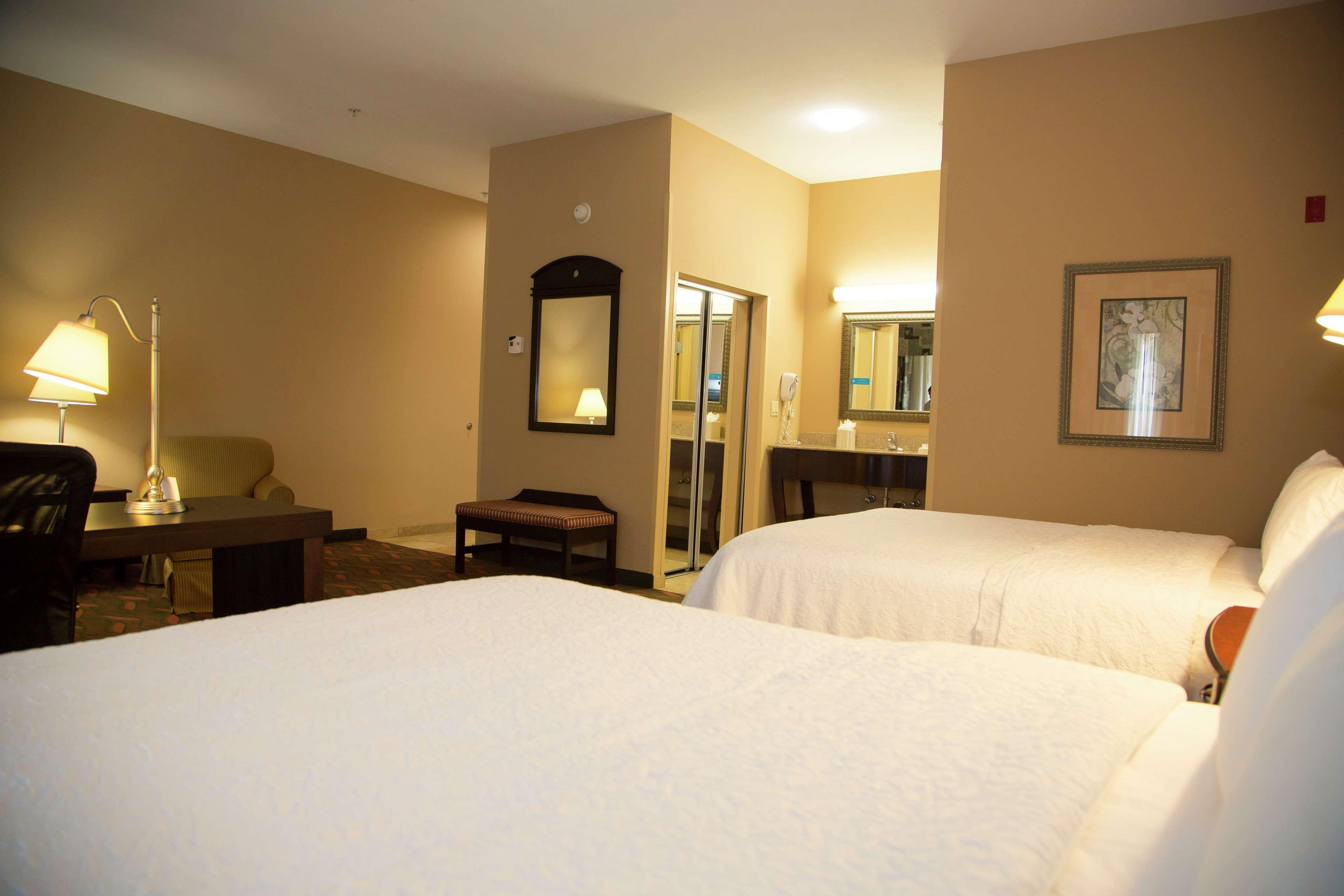 Hampton Inn & Suites Houston Rosenberg Exterior photo
